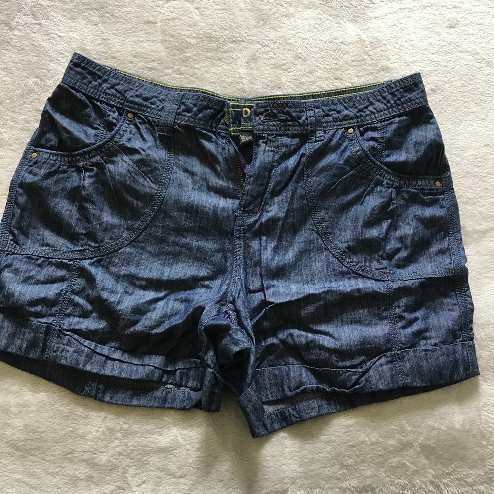 Light weight denim shorts